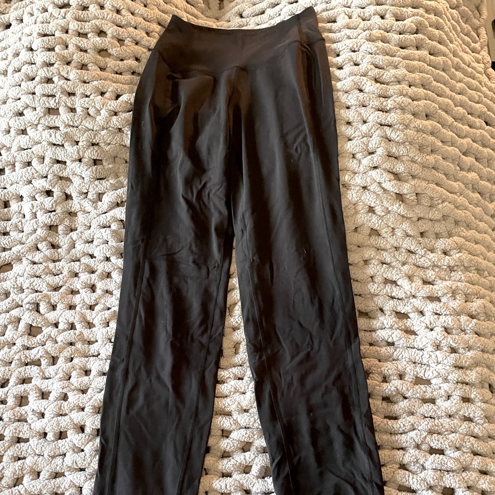 Women’s Lululemon Align, joggers with out pockets